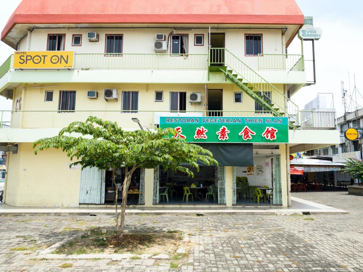 Spot On 89582 Evergreen Hotel Keningau Esterno foto